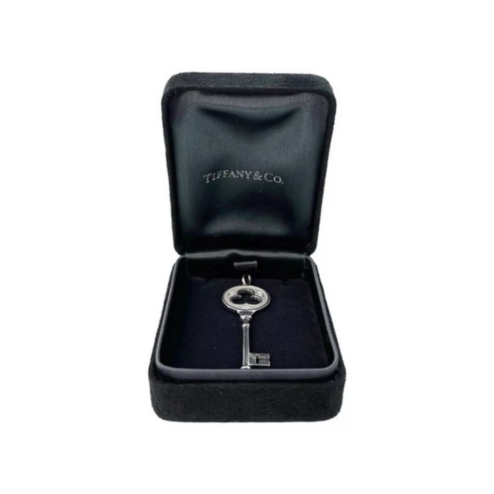 TIFFANY & Co Large 18K White Gold Diamond Clover Trefoil 2.25" Key Penda…